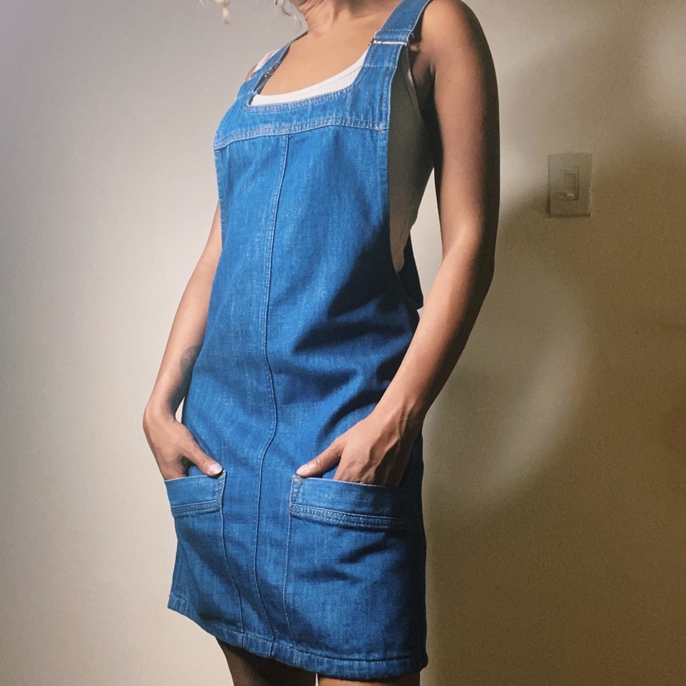 Top shop denim skirtall.